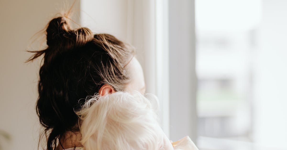 朴海俊現實生活中的暖男形象!寵愛妻女與IU的可愛互動