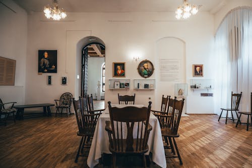 Set Table in Vintage Dining Room 
