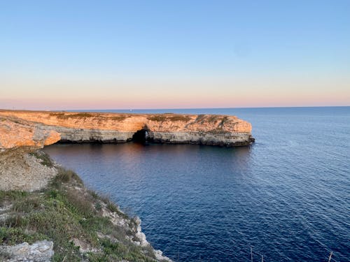 Immagine gratuita di acqua, baia, cieli blu