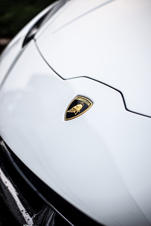 Free The Emblem of a Luxury Car Stock Photo