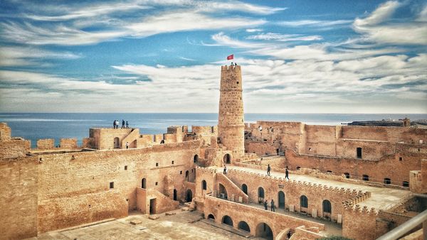 Vacante Tunisia