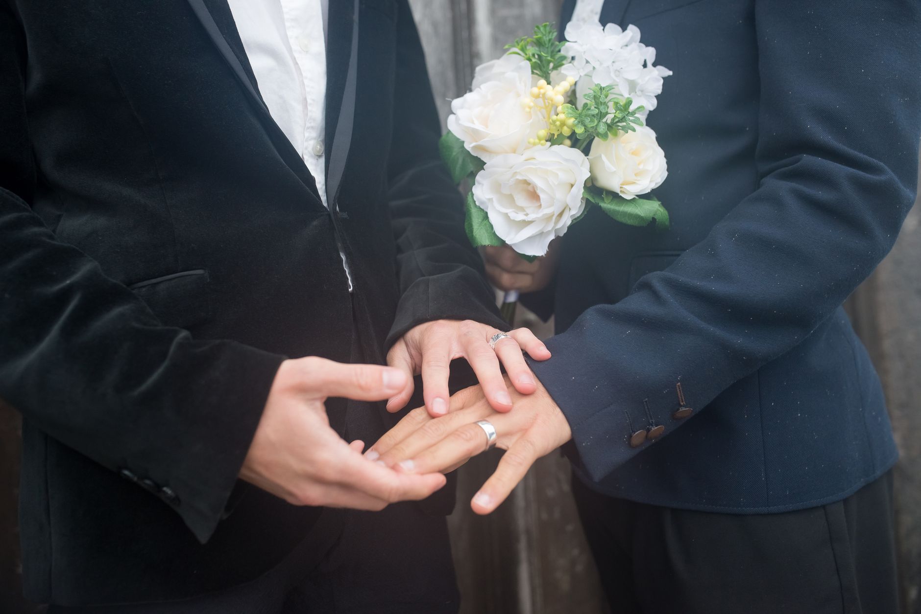 威尔士教会批准同性婚姻祝福仪式,英国LGBTQ+权益再进一步