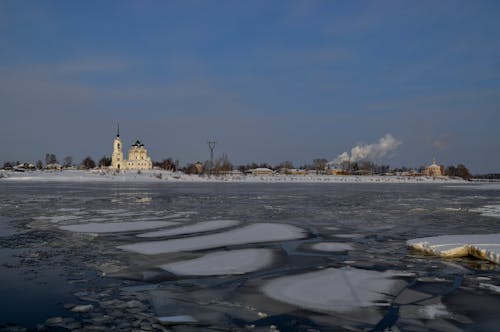 Kostenloses Stock Foto zu eis, fluss, gefroren