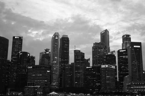 Free Captivating cityscape of Singapore's skyline in black and white, capturing the essence of urban sophistication. Stock Photo