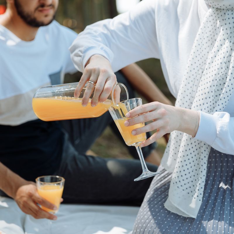 Date Orange Juice with Cinnamon