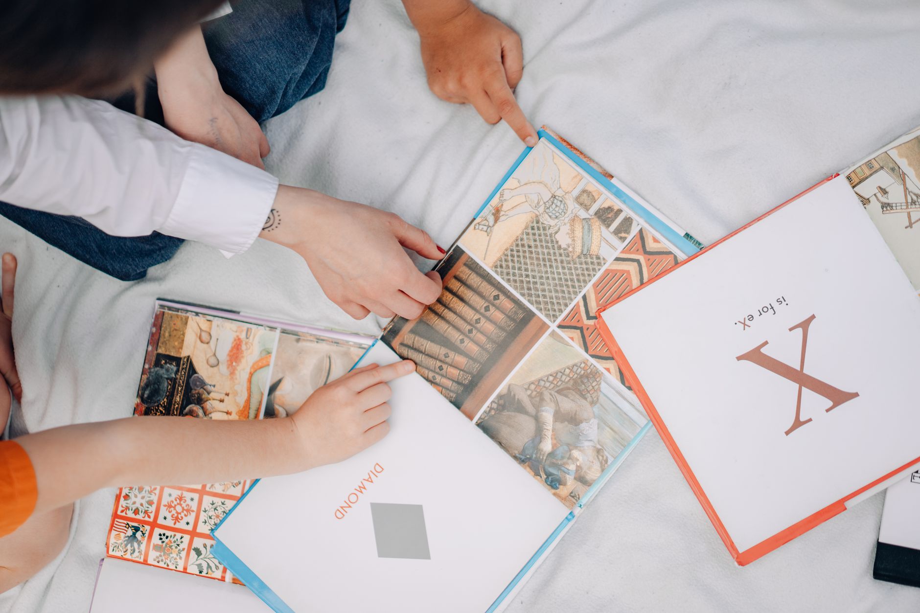 Gentle Structure for Unschoolers: Embracing Rhythms Over Rigid Schedules in Homeschooling