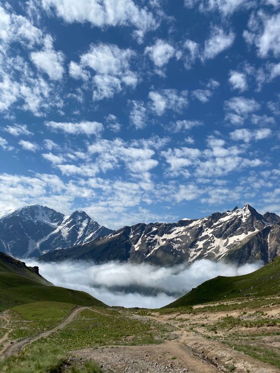 Rocky Mountain Under the Blue Sky · Free Stock Photo
