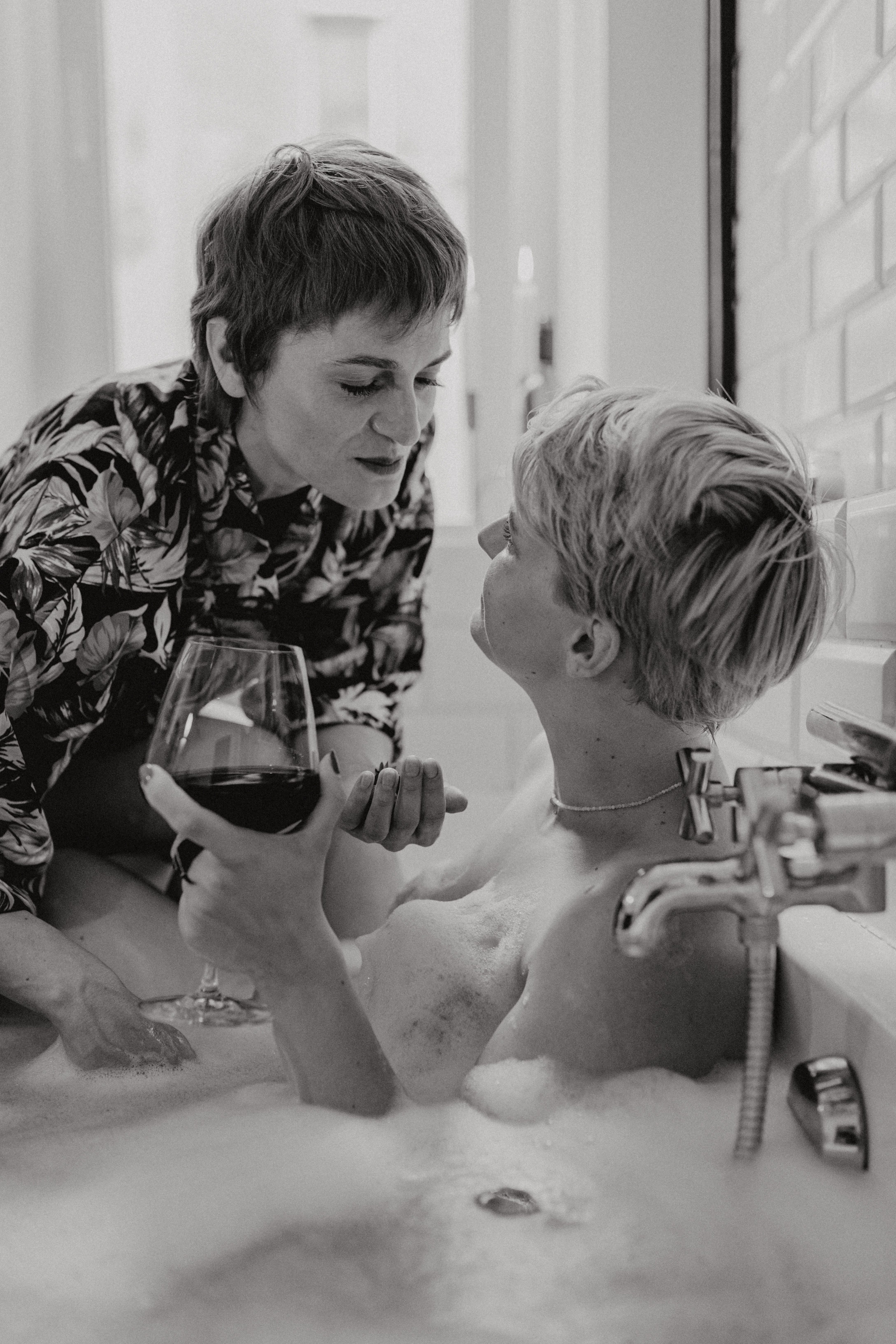 Bubble Bath Photos, Download The BEST Free Bubble Bath Stock Photos ...