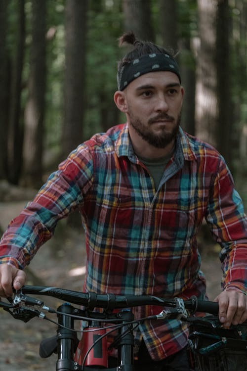 Gratis stockfoto met baard, bandana, buiten