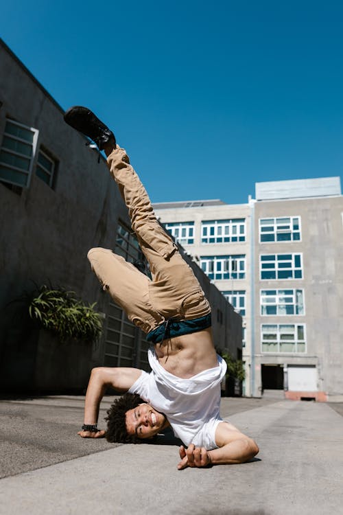 Head Stunts Head Stunt Photos, Download The BEST Free Head Stunt Stock Photos & HD ...