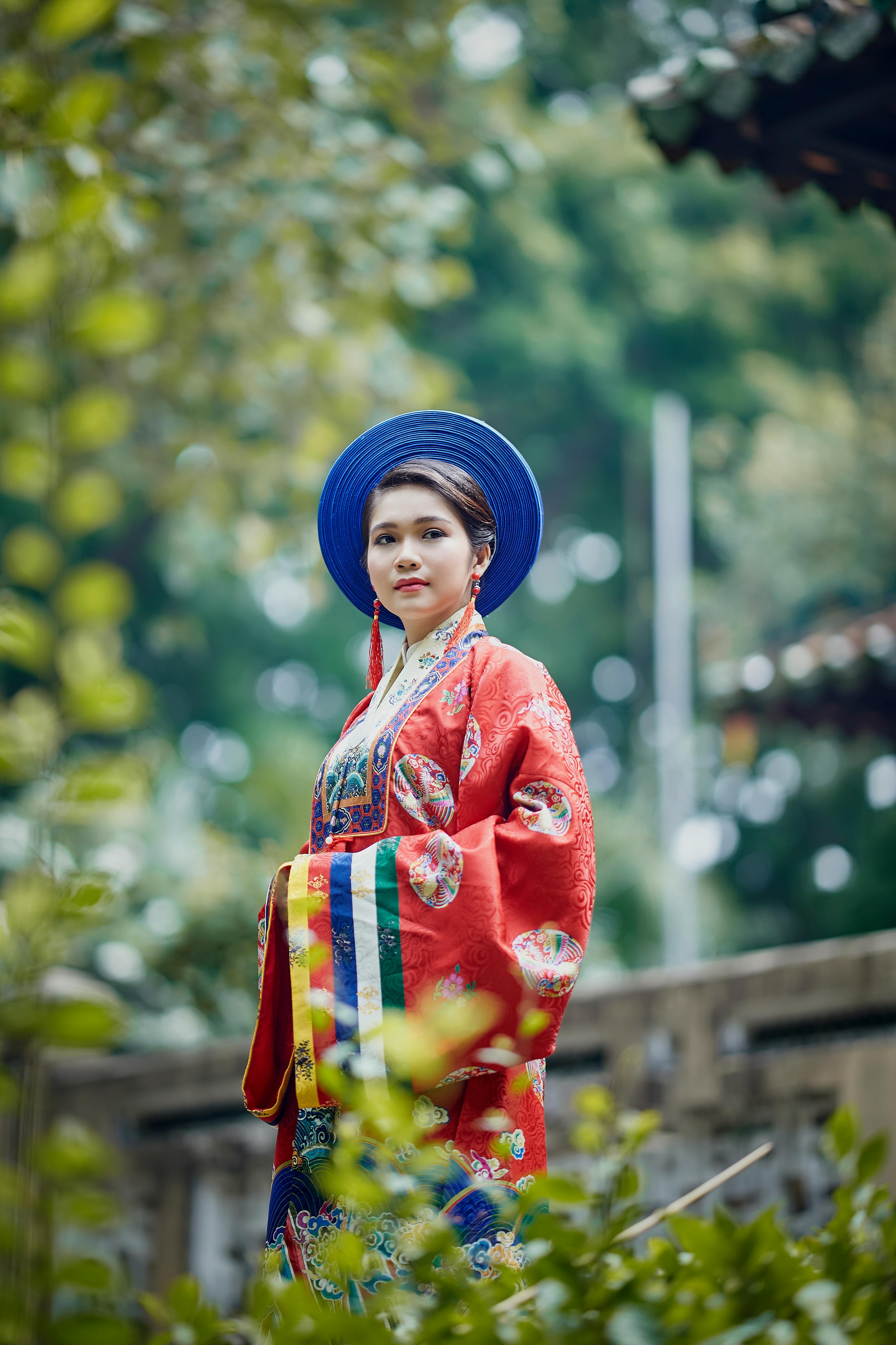 woman in traditional clothing