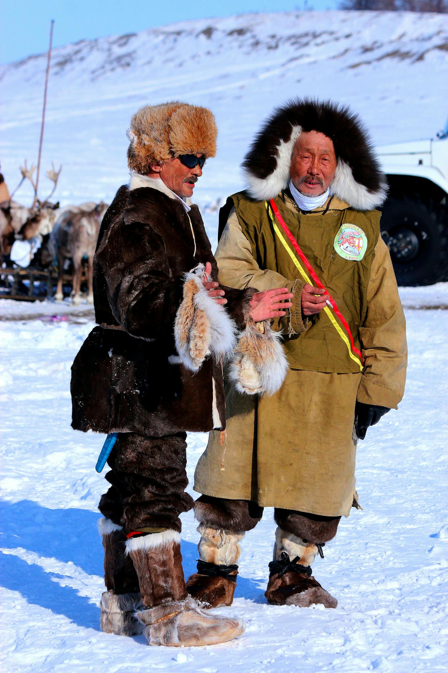 Inuit men traditional clothing
