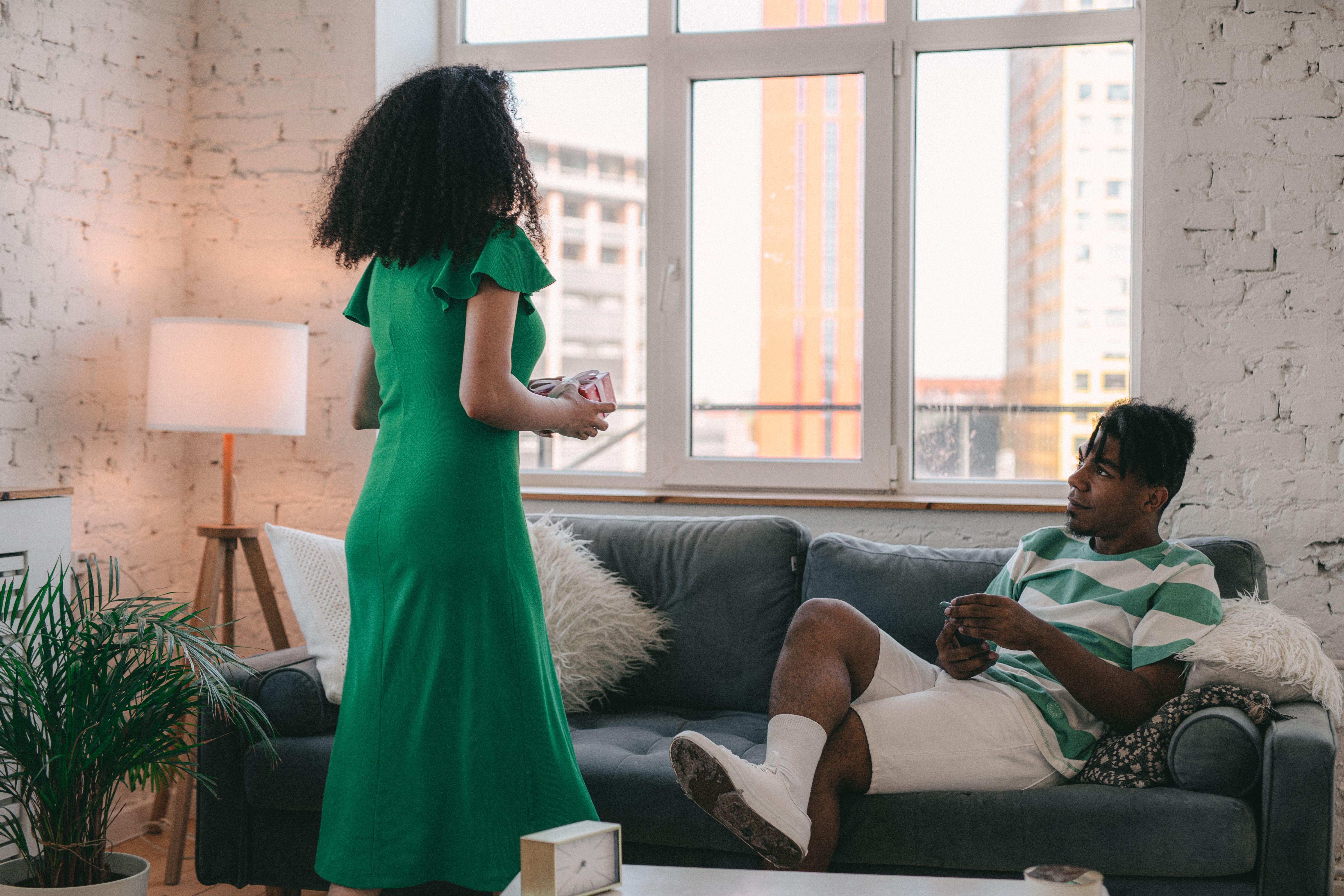 Situationships: What They Are and How to Navigate Them