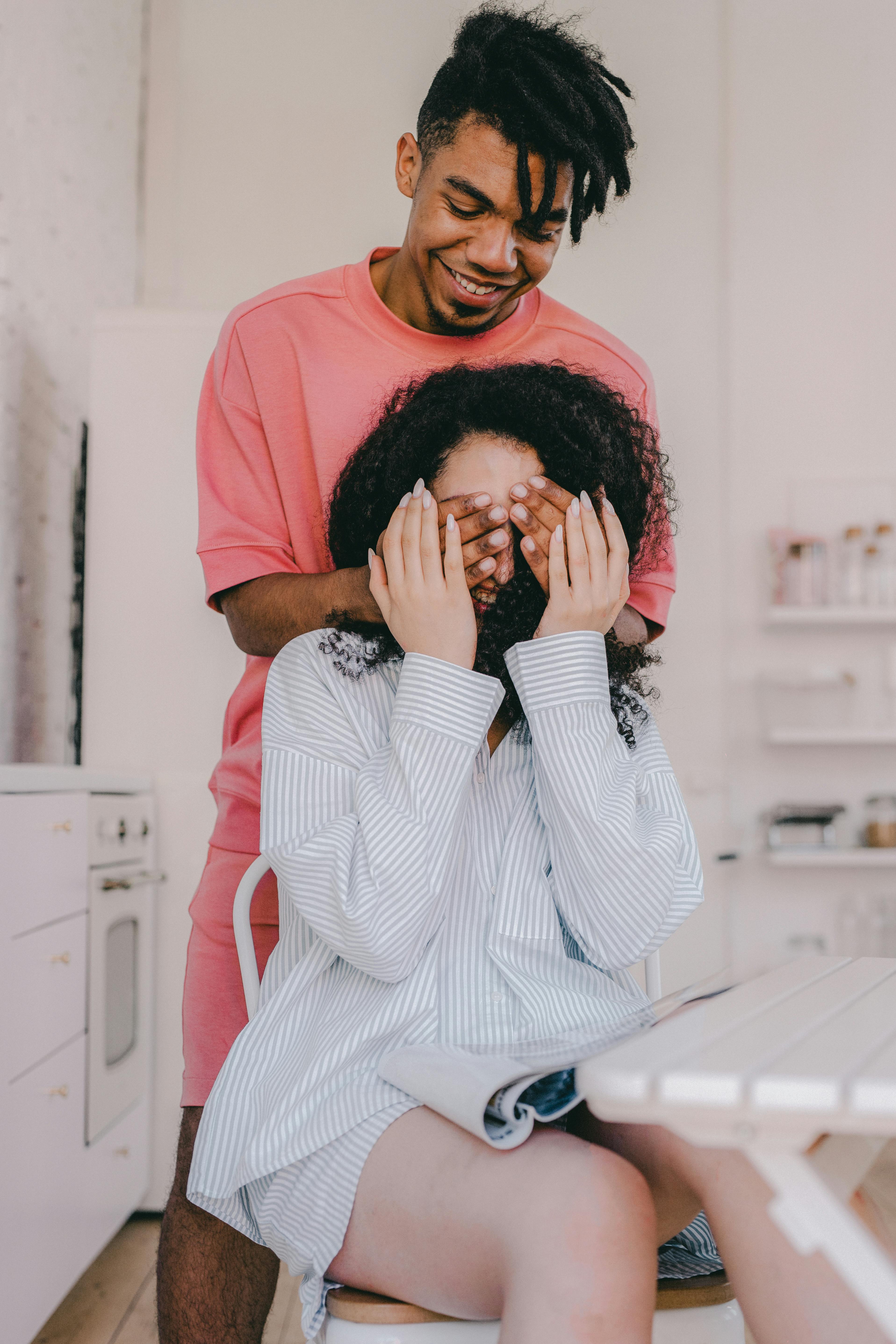 What does a Gemini do when in love?