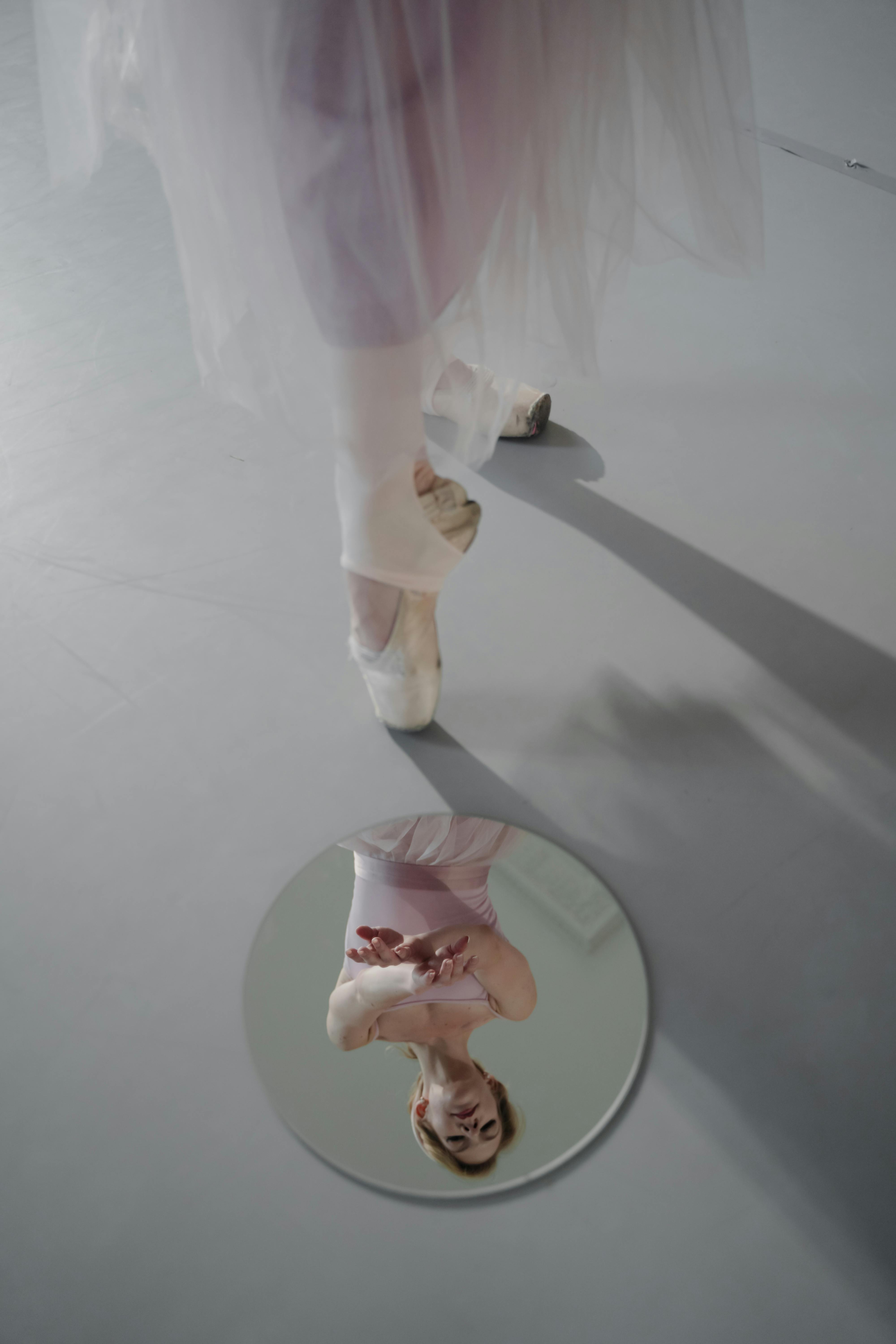 How much should a shed floor overhang?