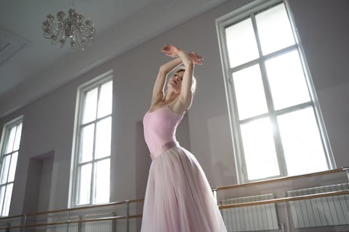 Darmowe zdjęcie z galerii z balerina, baletnica, perspektywa żabia