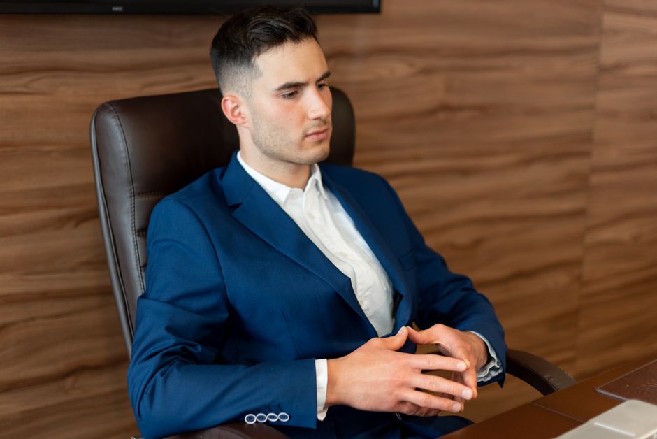 full|business suit