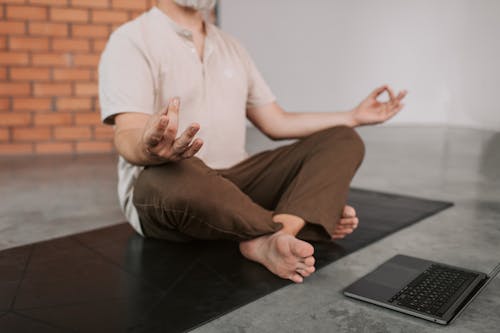 Безкоштовне стокове фото на тему «здоровий спосіб життя, йога поза, килимок для йоги»