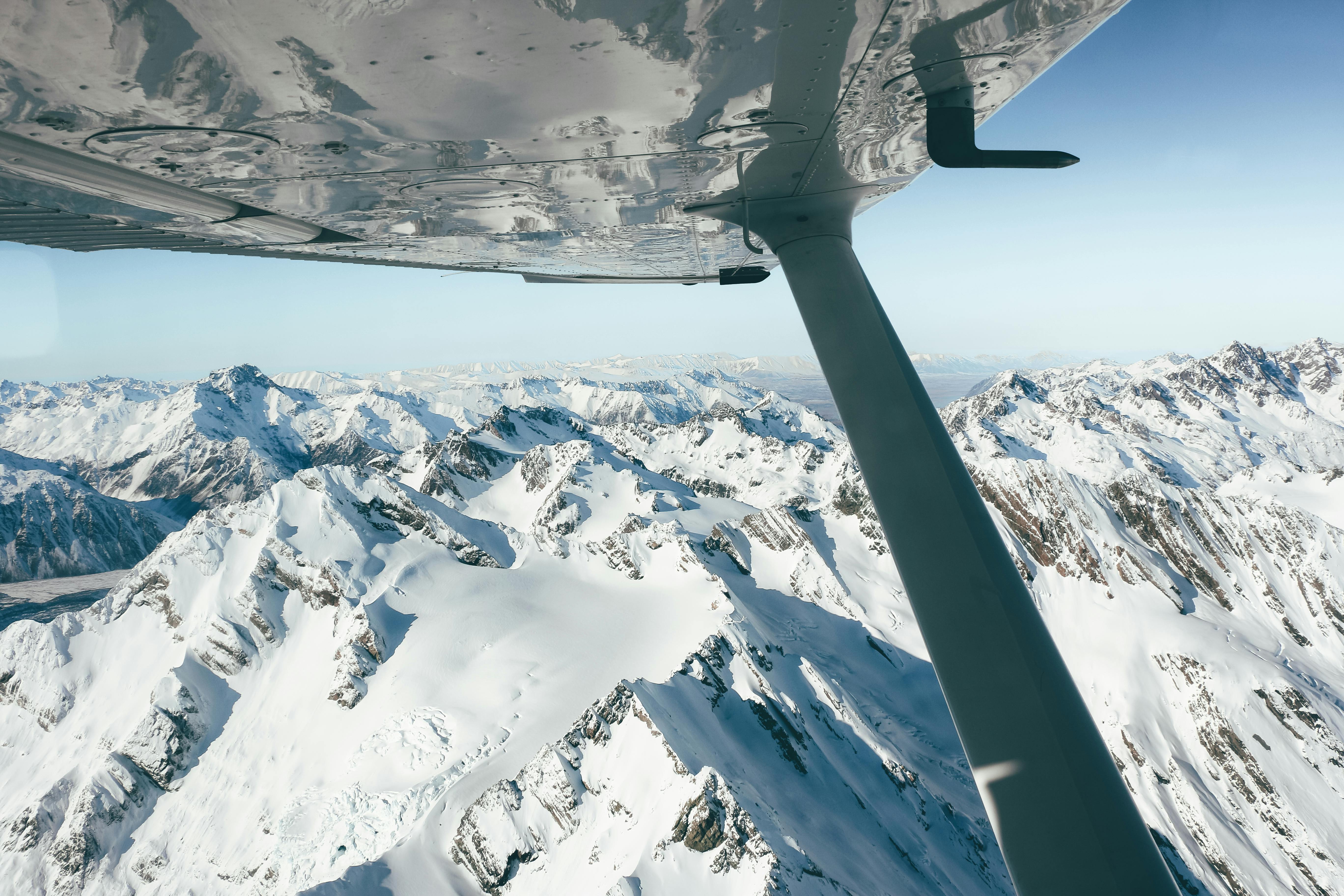 A travel guide to New Zealand: Cost, culture and more tips for visiting the country — Photo by Jarod Barton on Pexels