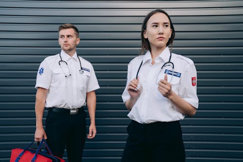 Free A Male and Female Paramedic Stock Photo