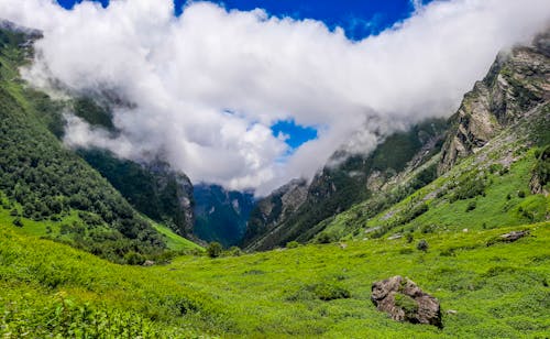 Free stock photo of beautifulmountain, cloudsonmountain, greenery