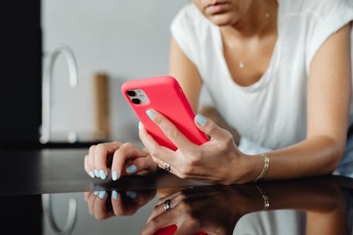 Základová fotografie zdarma na téma chytrý telefon, detail, držení