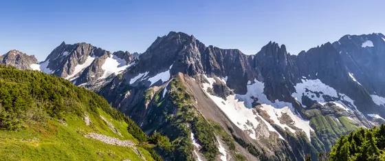The Sahale Arm ridge climbing toward the Sahale Glacier