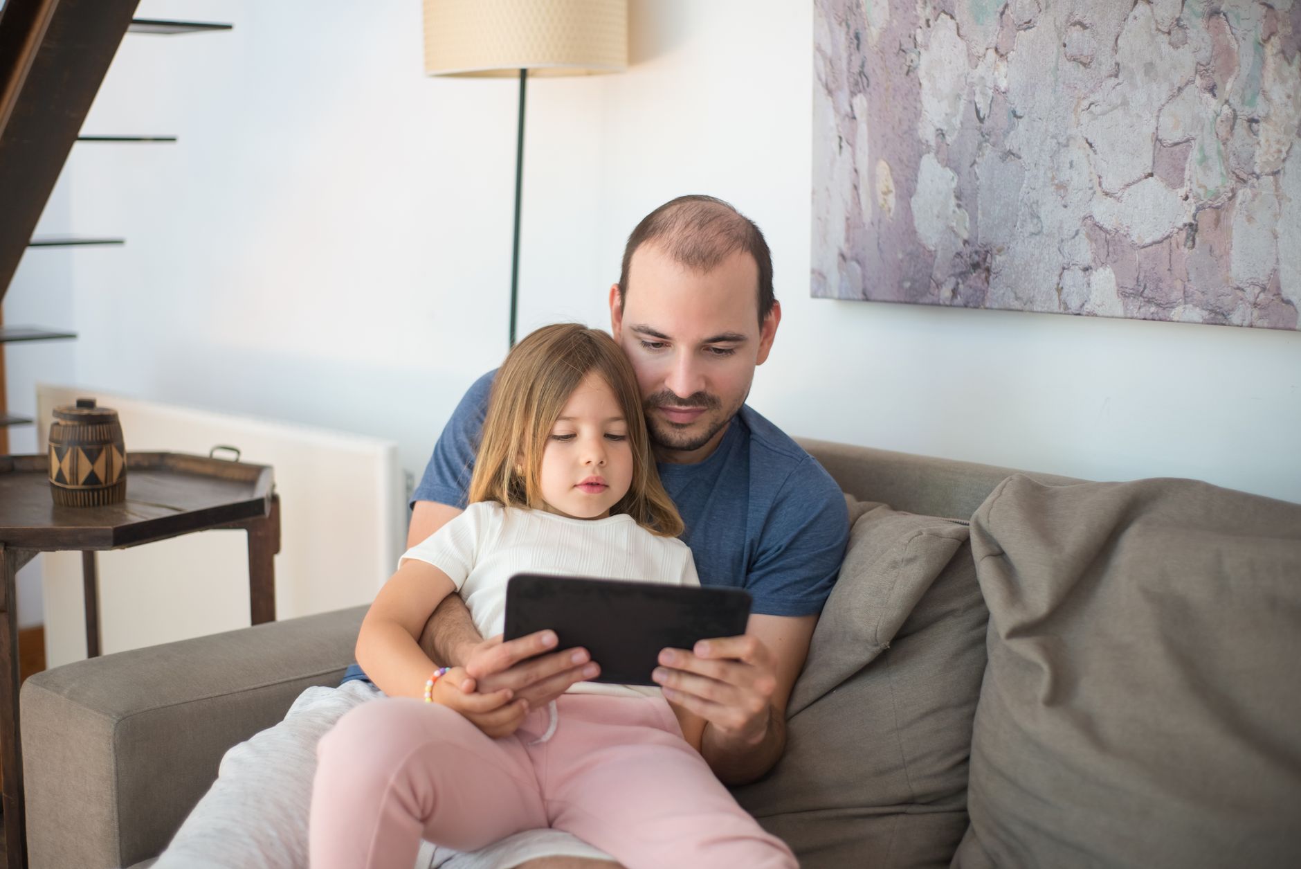 Férias: Alerte contra excesso de telas e sedentarismo infantil
