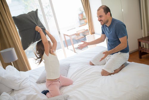 Foto profissional grátis de cama, colagem, família