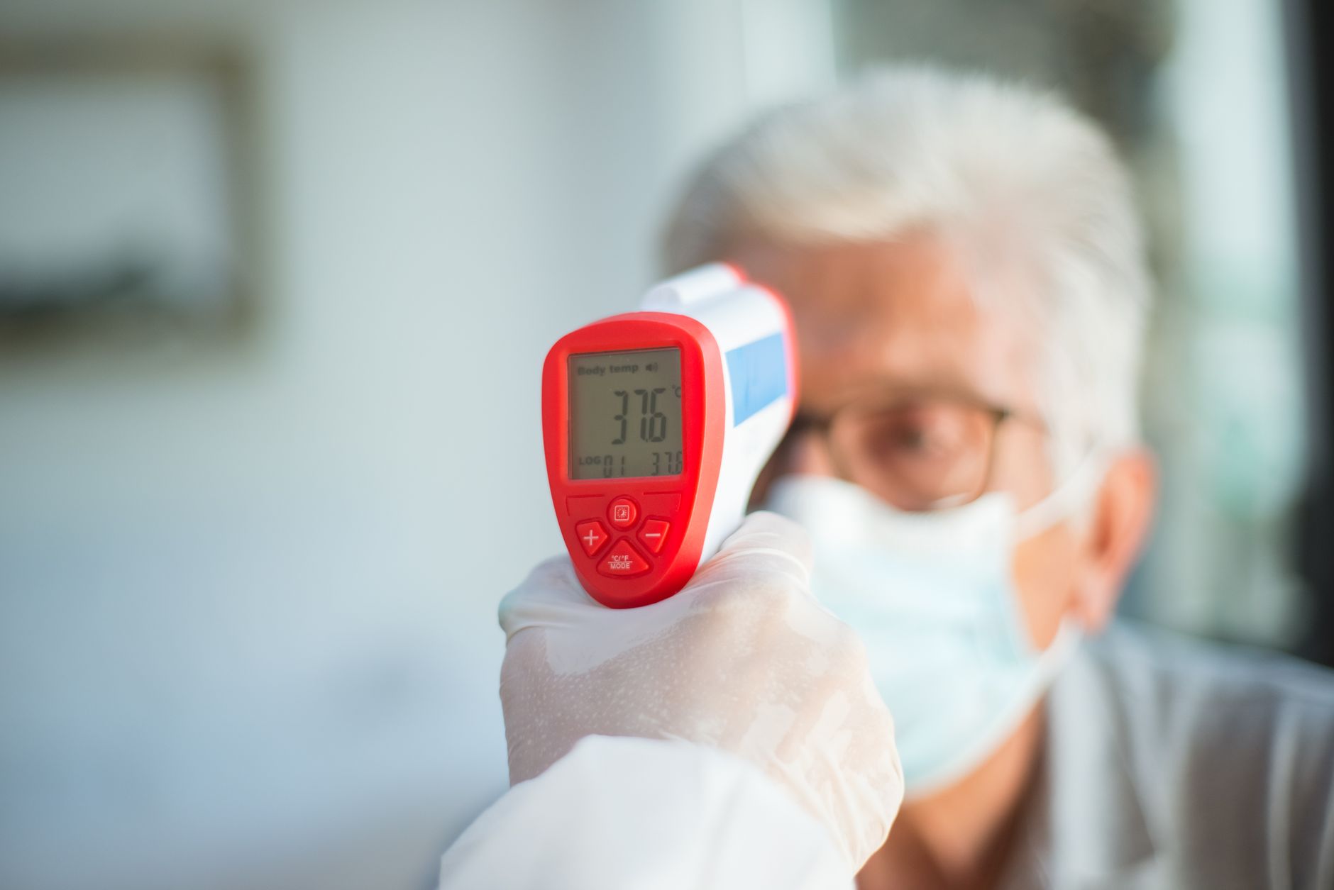 Best Instant-Read Meat Thermometers Under $15 (2026)