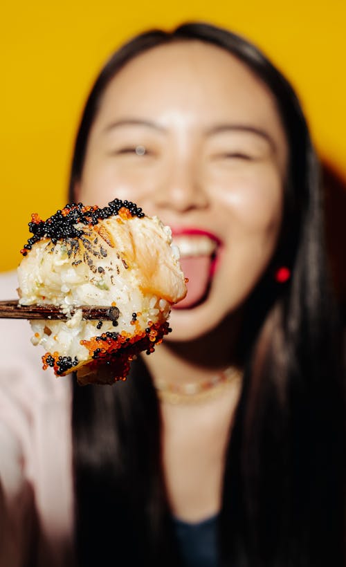 Ücretsiz asya mutfağı, Çin yemek çubukları, dikey atış içeren Ücretsiz stok fotoğraf Stok Fotoğraflar