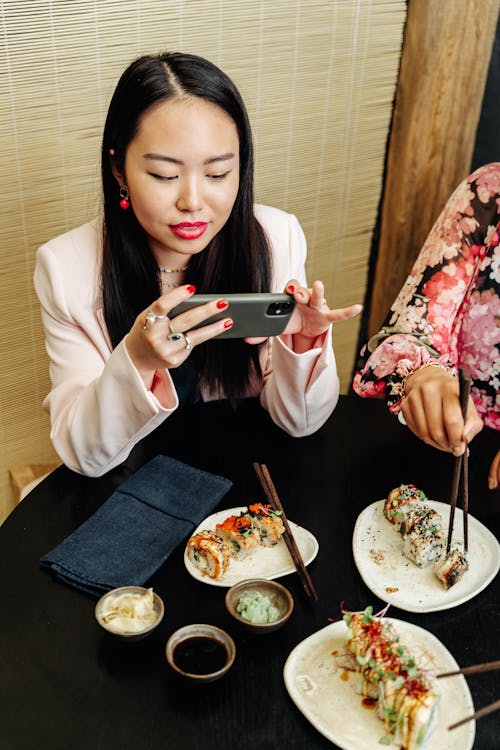 Foto profissional grátis de alimentação, alimento, comida japonesa