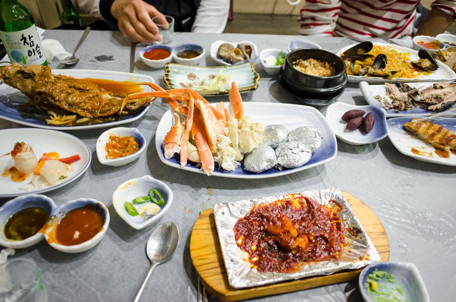 Why Korean Group KakaoTalk Chats Feel Like a Second Job (And How to Survive Them in Busan)