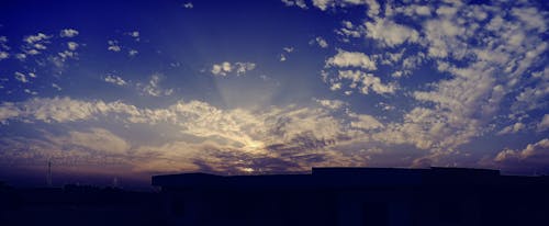 Foto stok gratis awan, cahaya matahari, langit biru