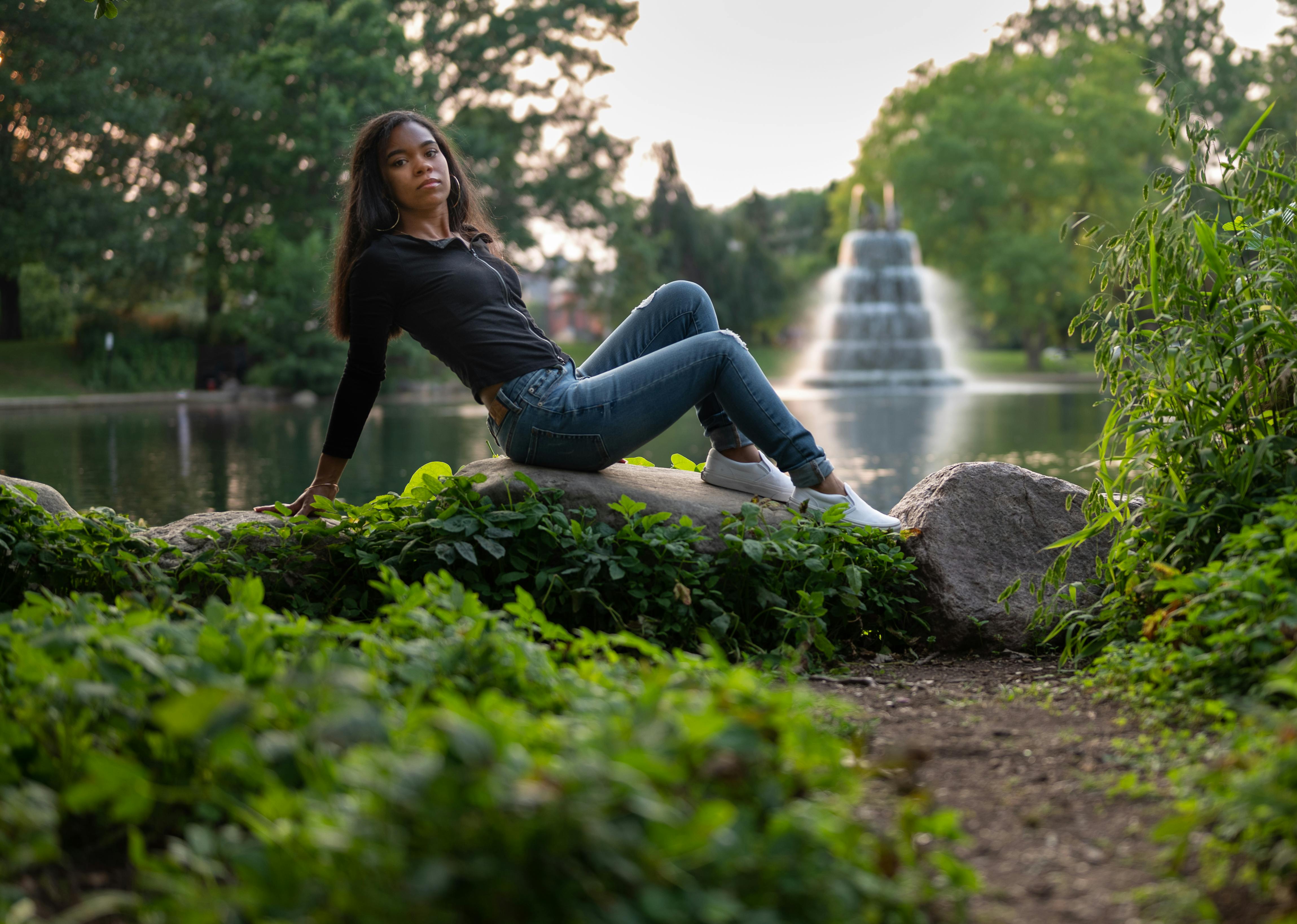 West Bloomfield senior out over $1k after booking hotel on AI-driven website - ClickOnDetroit — Photo by Chris F on Pexels