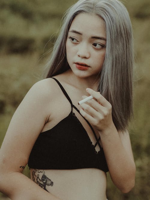 Безкоштовне стокове фото на тему «азіатська жінка, вертикальні постріл, вродлива»