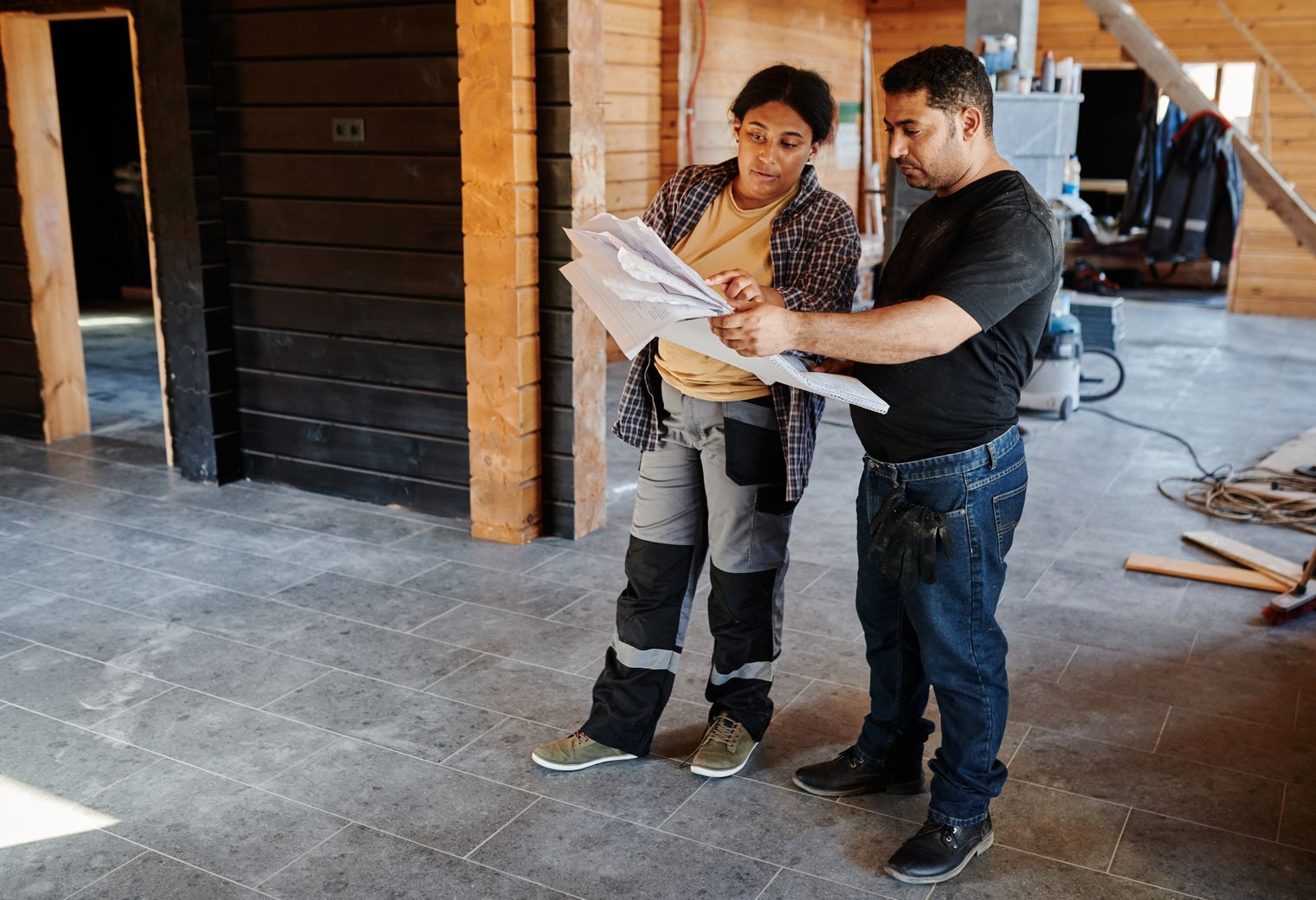 Middlezoy — professional movers carrying furniture on a house move