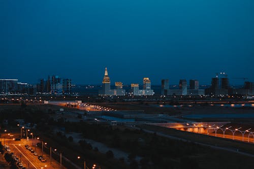 คลังภาพถ่ายฟรี ของ ตอนเย็น, ตัวเมือง, ตึก
