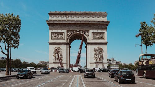 Ücretsiz abide, arabalar, Fransa içeren Ücretsiz stok fotoğraf Stok Fotoğraflar