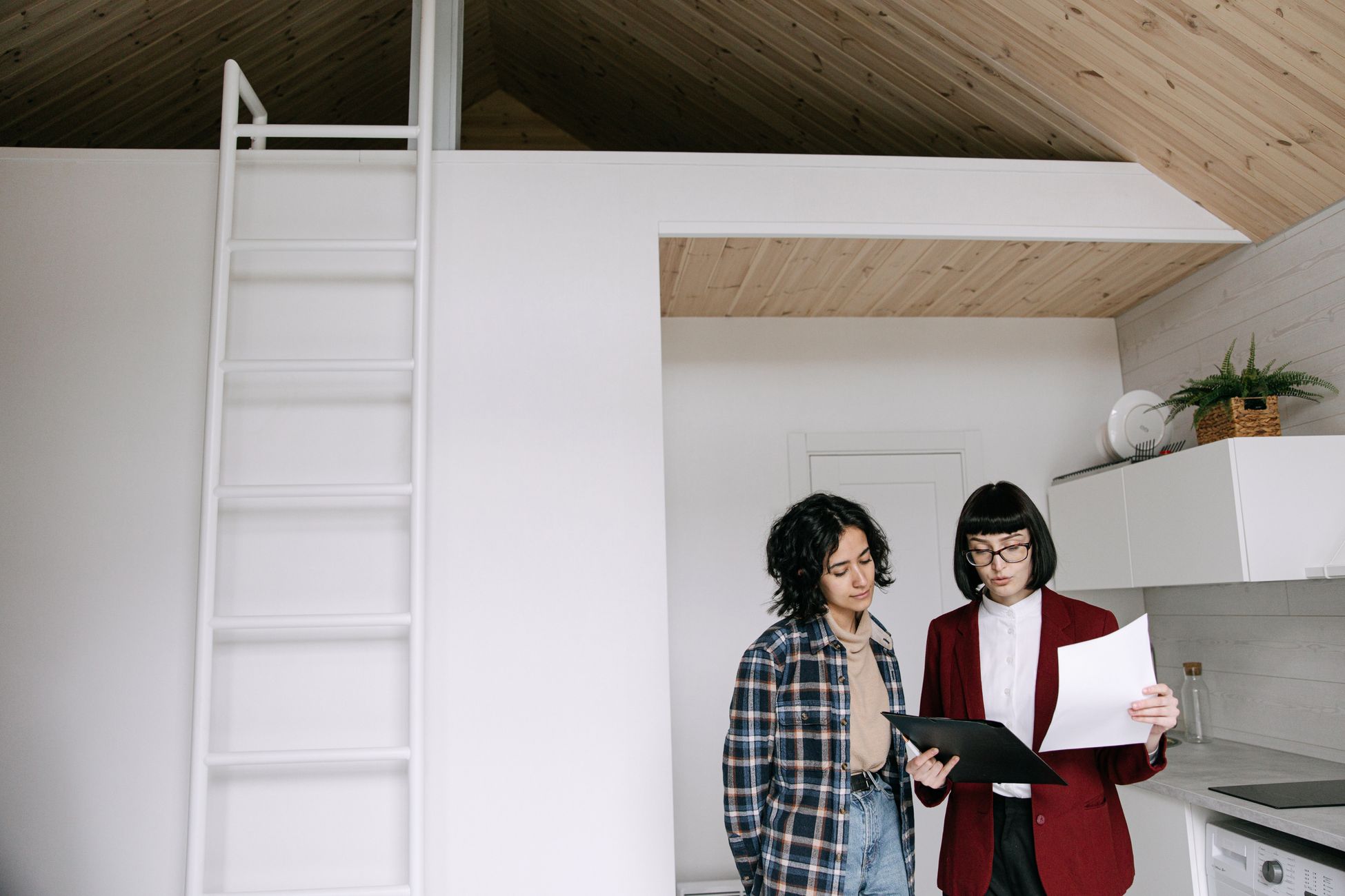 Patricia en Willeke ruilen van interieur na pittig proces