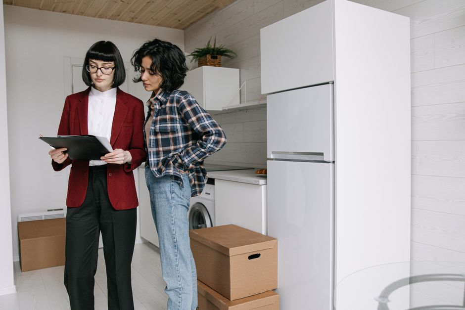 apartment rental agents