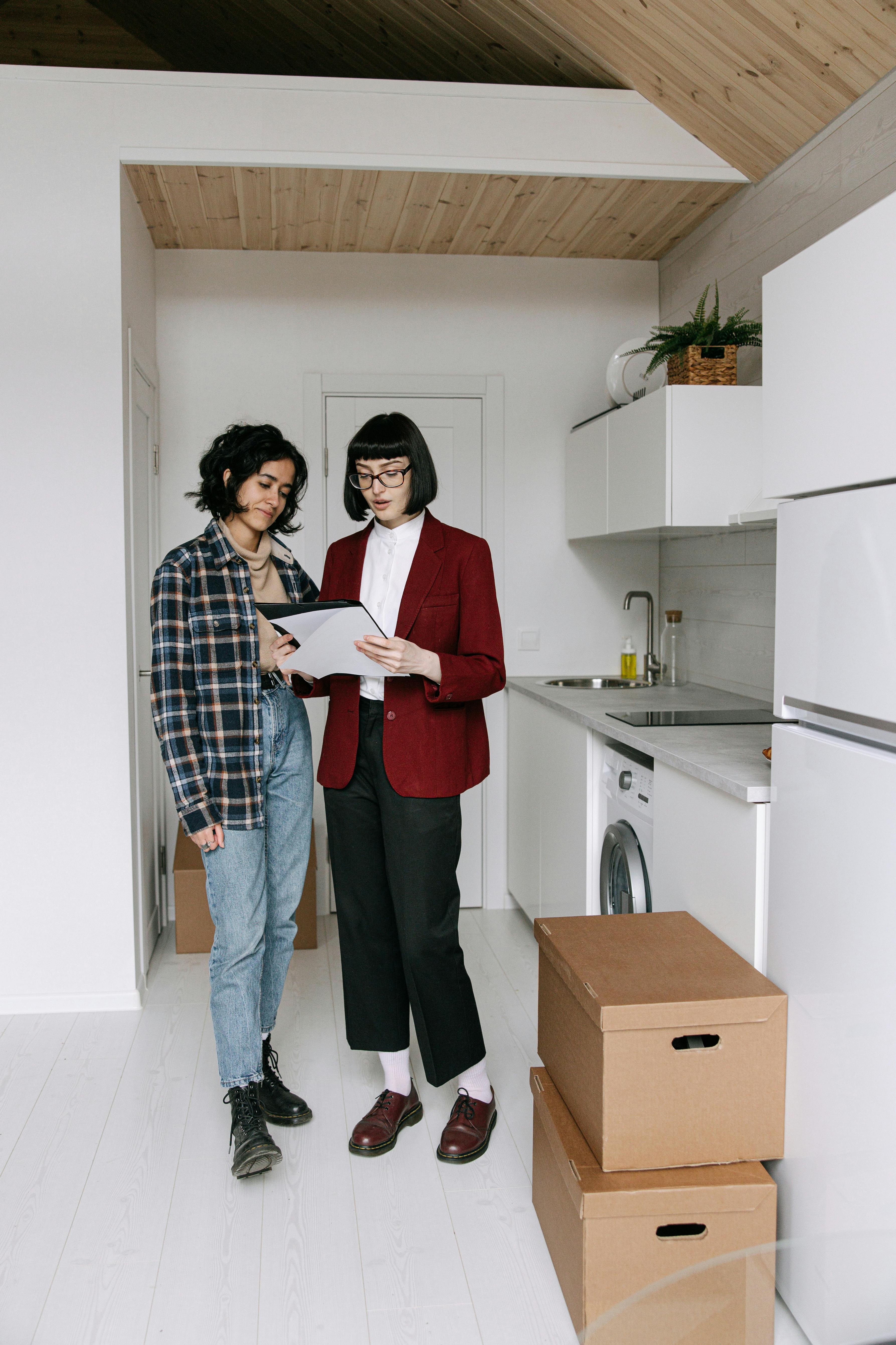 Decoding Your Moving Contract for Unexpected Fees