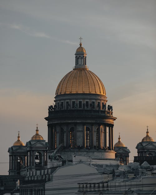 Foto d'estoc gratuïta de catedral de sant isaac, cúpula, edifici arquitectònic