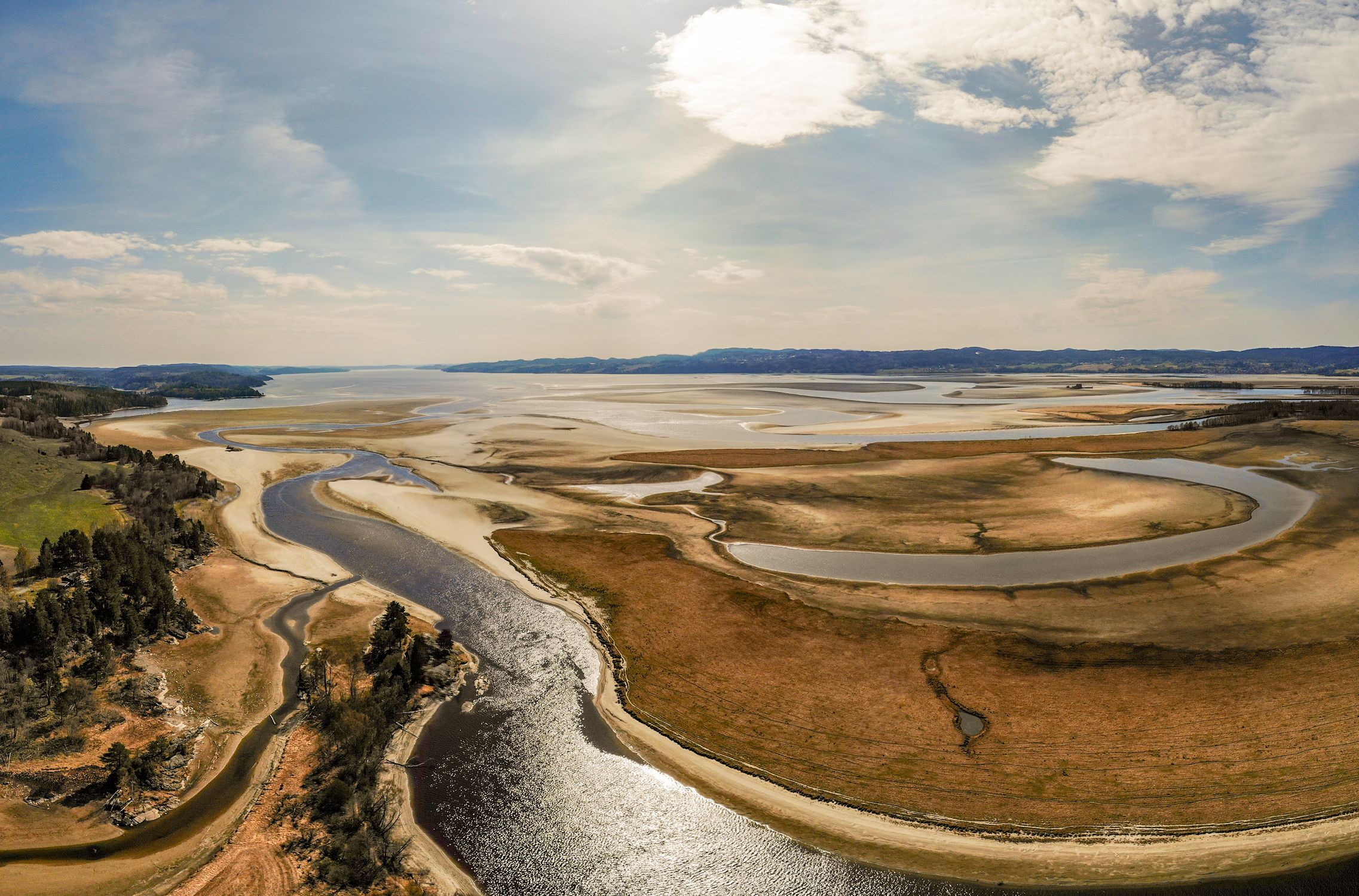 The world’s highest navigable lake is drying out The world’s highest navigable lake is drying out