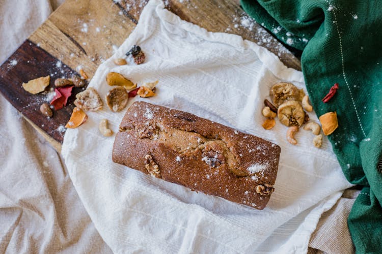 Brown Bread With Nuts 