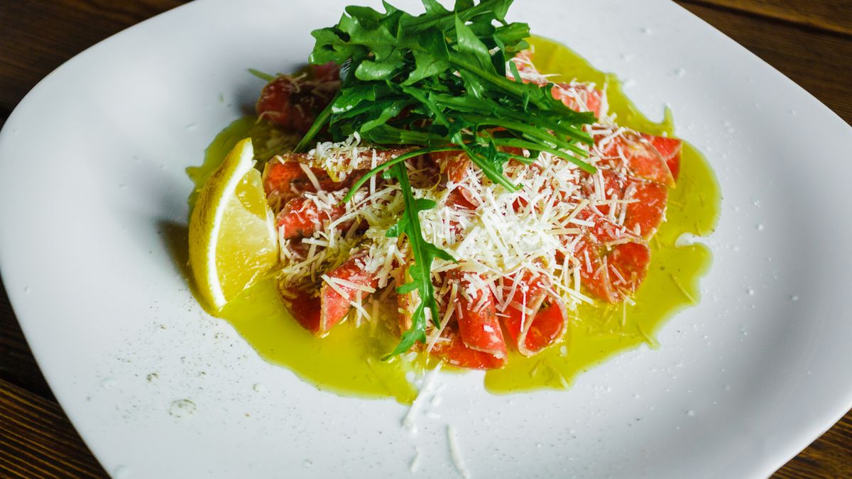 Beef carpaccio with lemon and olive oil