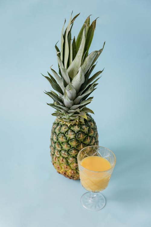 Безкоштовне стокове фото на тему «ананас, вертикальні постріл, вітамін C» стокове фото