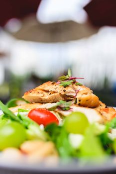 Wrap au poulet et à l'avocat rapide