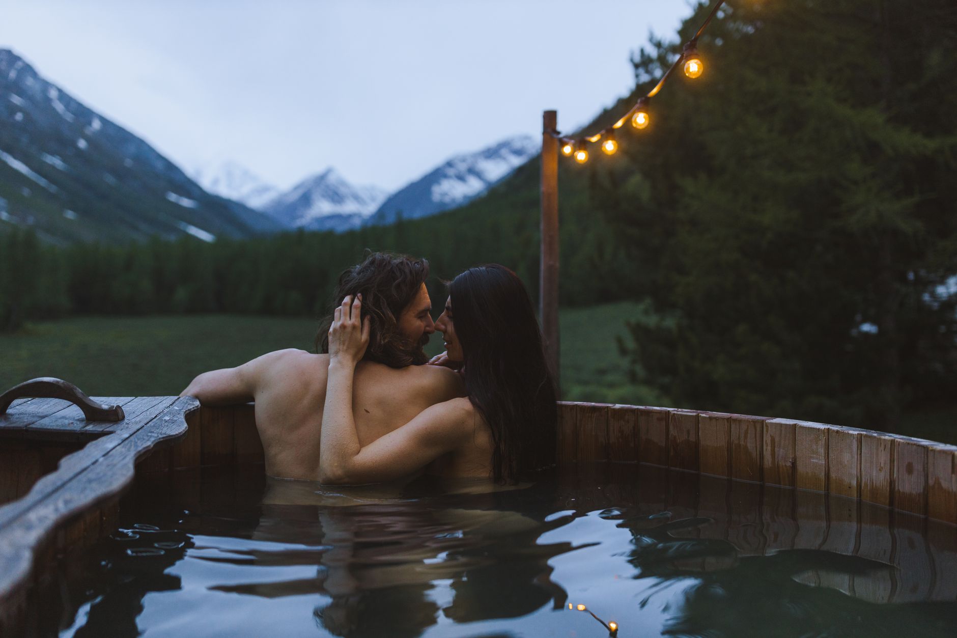 Best Cold Plunge Tubs 2026: Inflatable, Barrel & Chiller