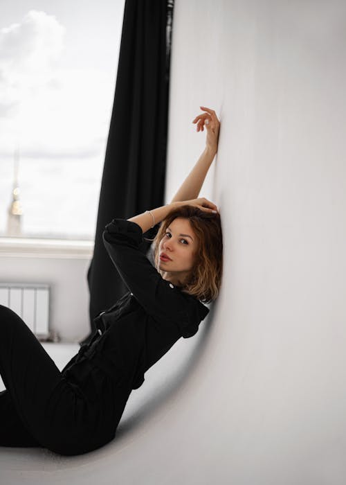 Free Woman in Black Long Sleeve Shirt Stock Photo